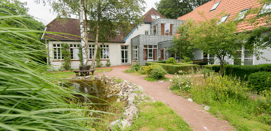 Aussenansicht des Haus Kayhauserfeld der Paritaetischen Suchthilfe Niedersachsen