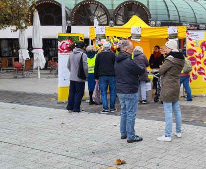 Aktionsstand der STEP am Kroepke in Hannover