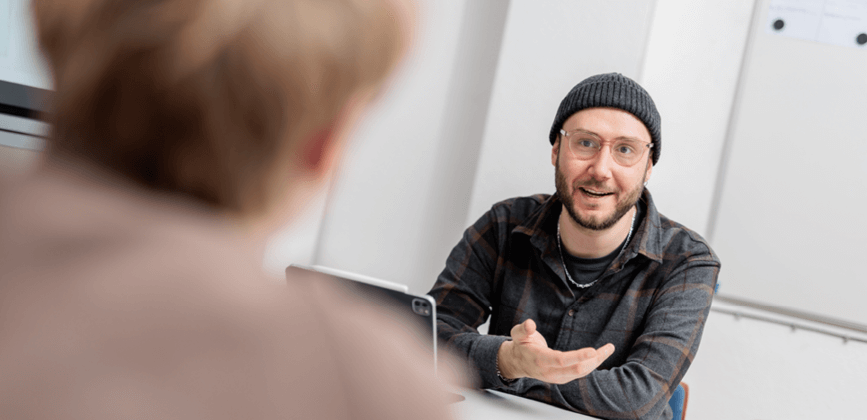 Kollege der Therapieschule Hannover