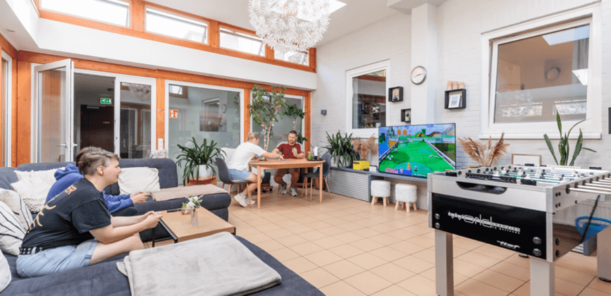 Slider-Wohngruppe-Hagen-wohnraum In unserem Haus findest du eine schützende, positive Gruppenatmosphäre